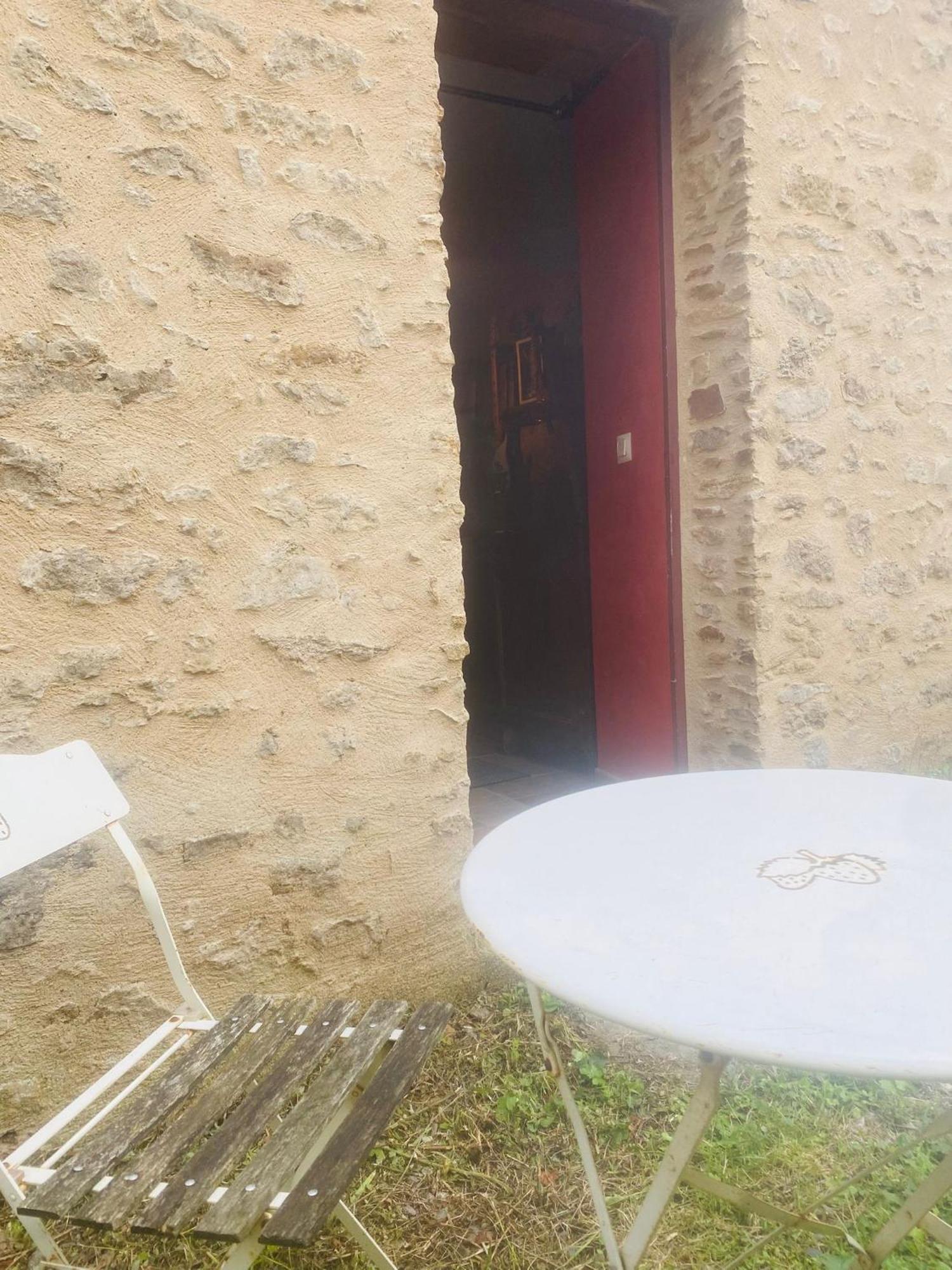 Charmante Petite Maison Pour Deux Badecon-le-Pin